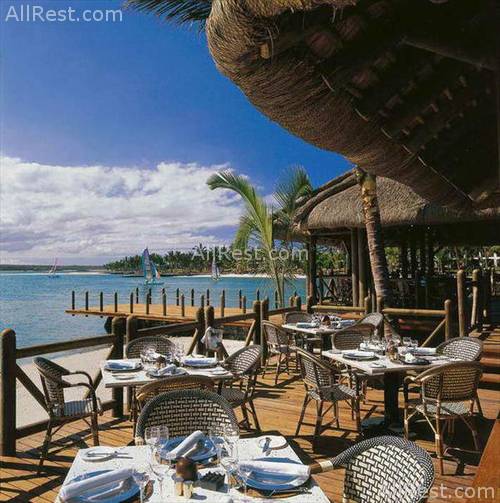 One & Only Le Saint Geran 32